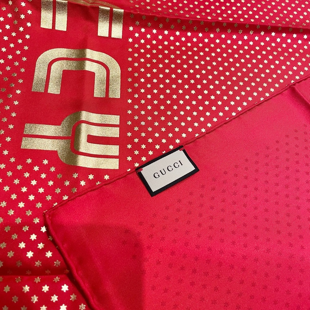 Authentic Gucci Red Gold Star Print with  Guccy logo scarf. - Picture 6 of 10